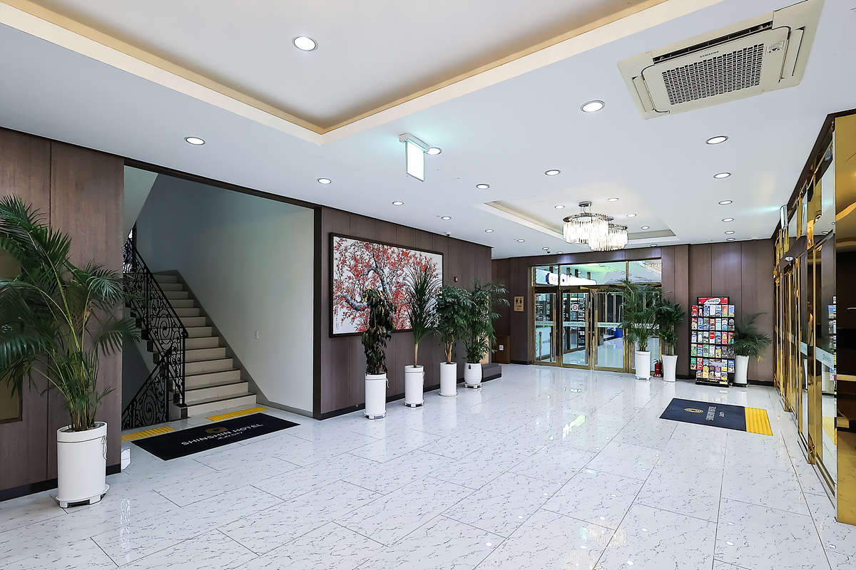 Lobby 3