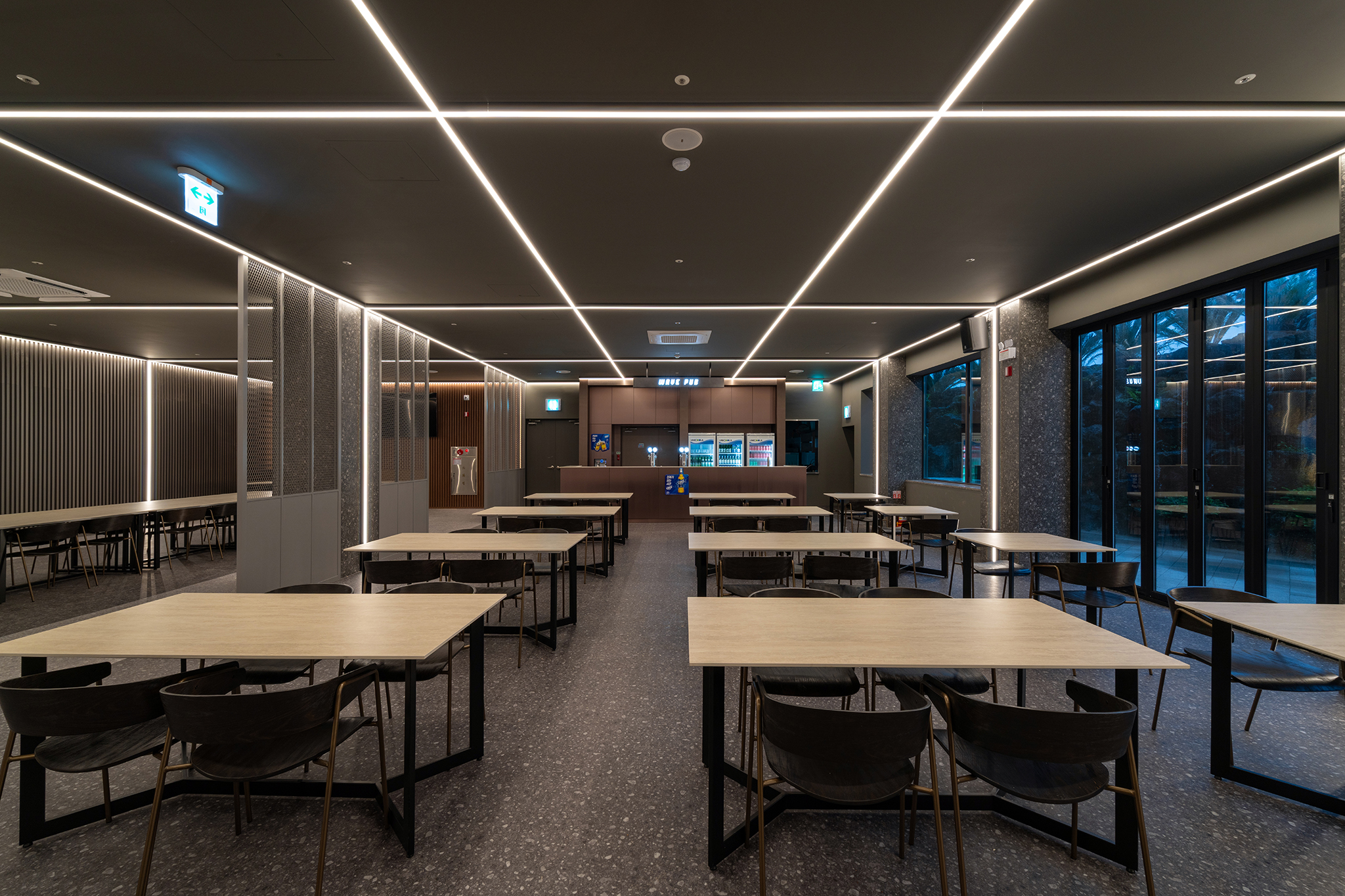 ���̺� ��