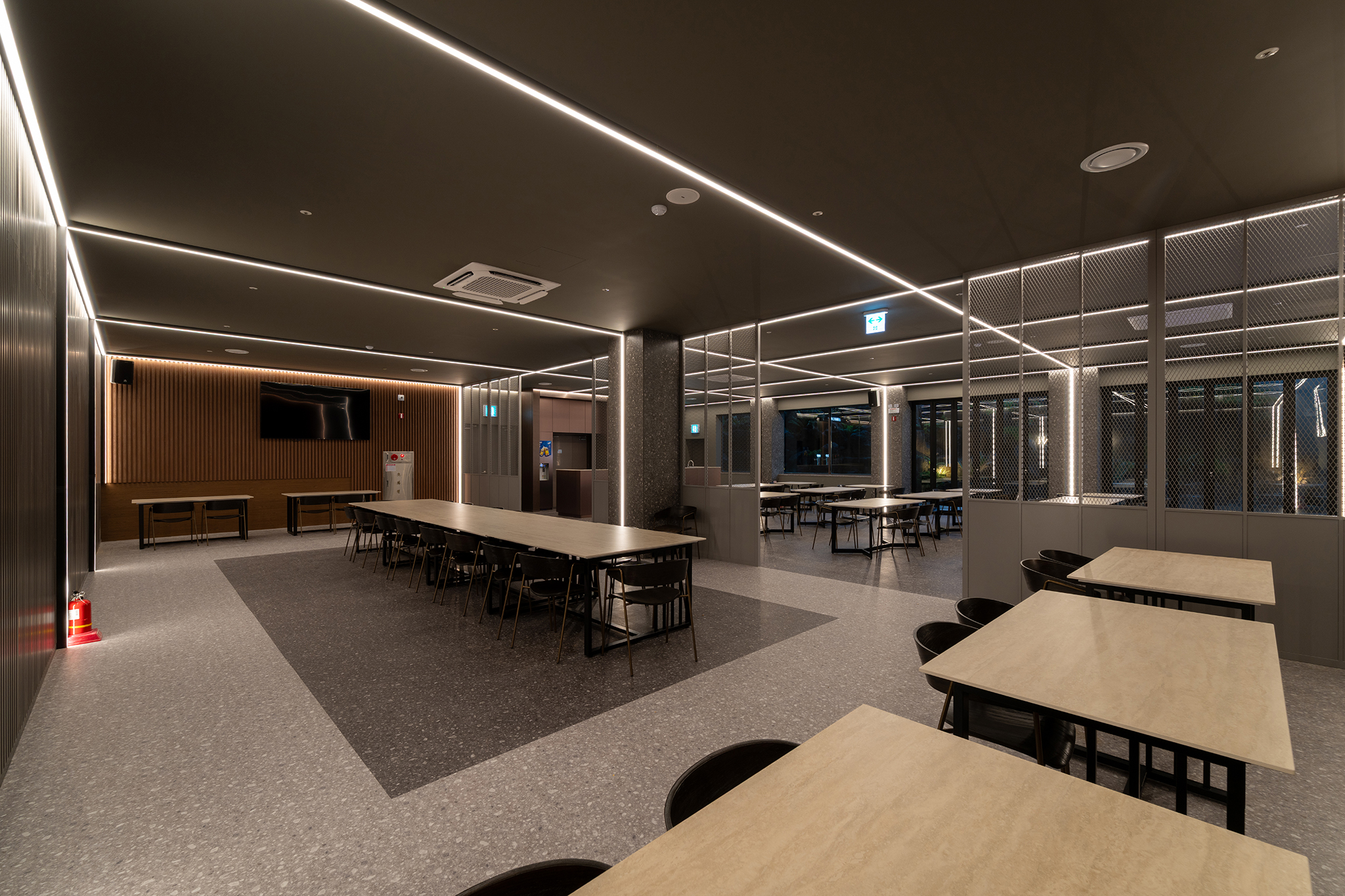 ���̺� ��