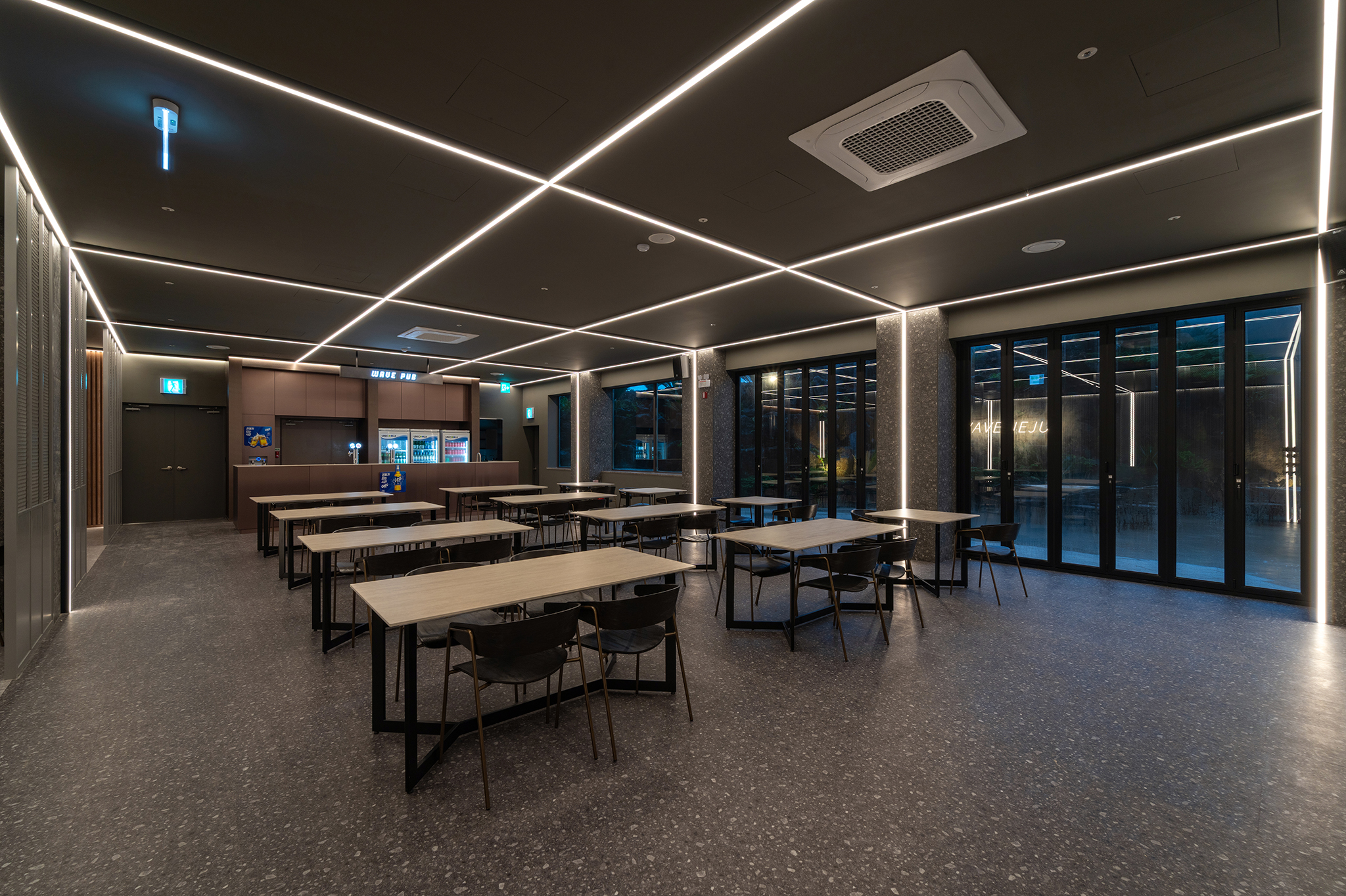 ���̺� ��