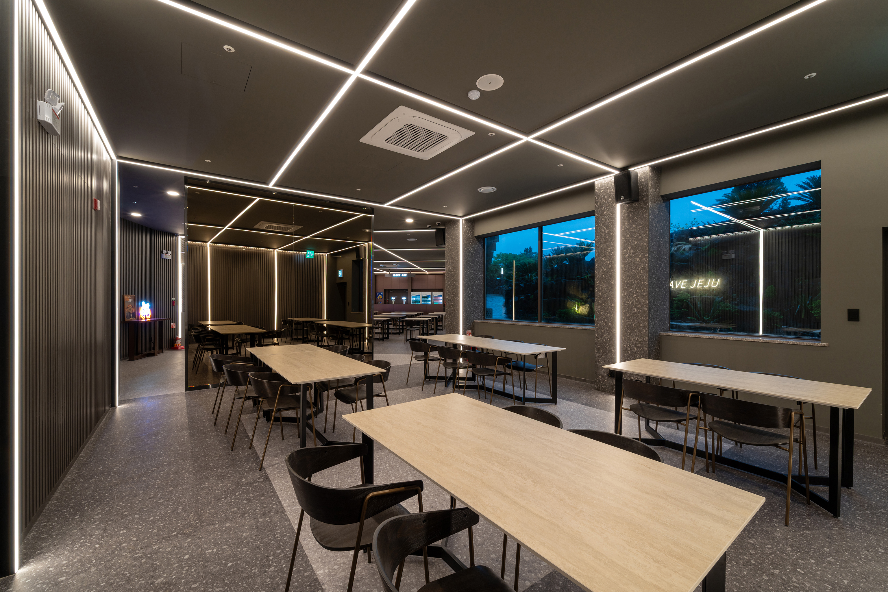 ���̺� ��